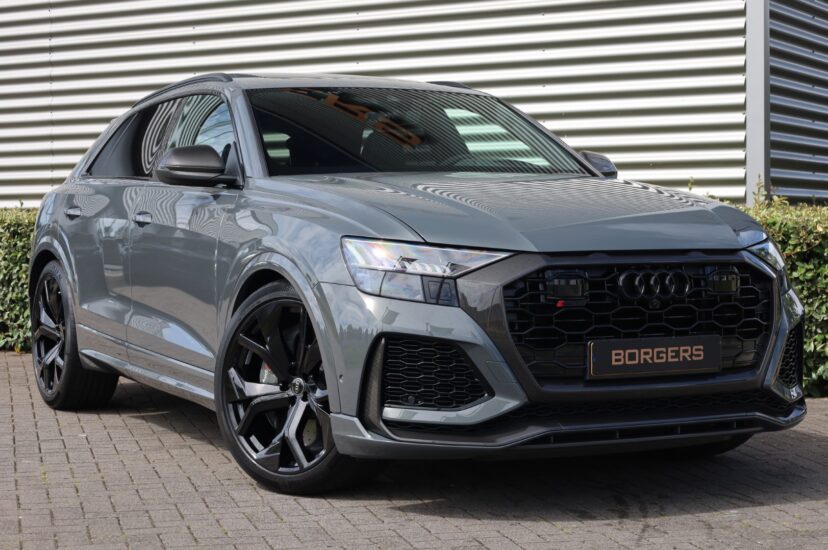 Audi RSQ8