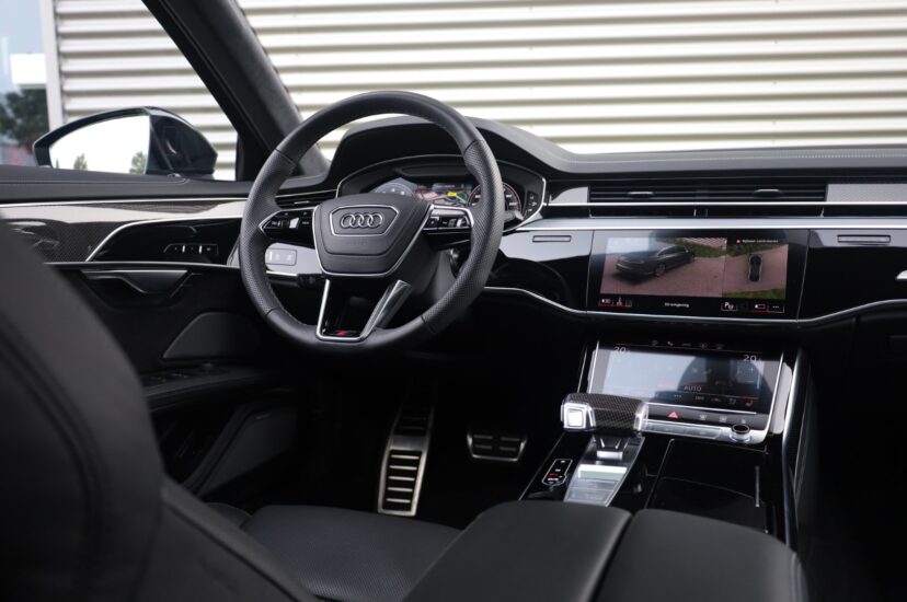 Audi S8