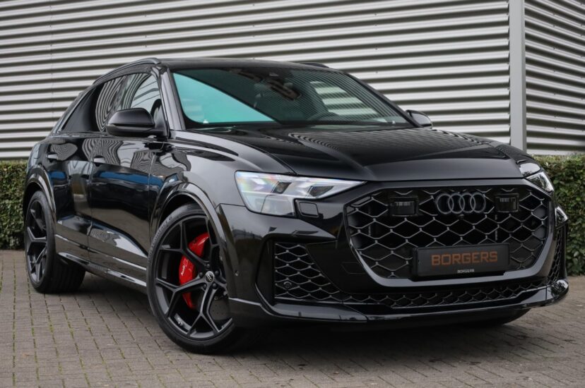 Audi RSQ8 Performance